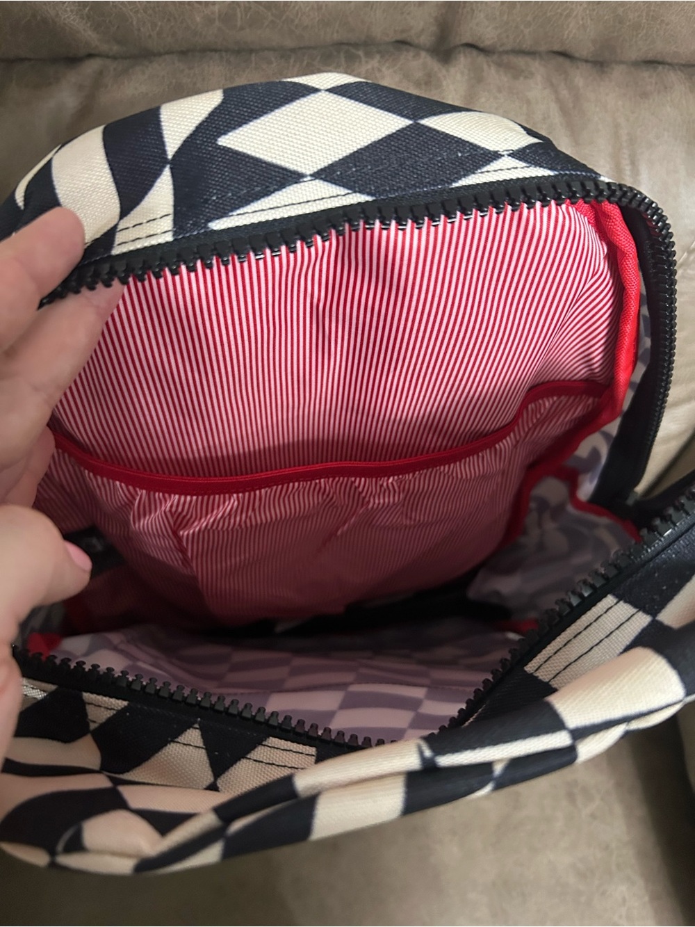 Herschel Supply Company Cream & Black Geometric Check Backpack - Picture 4 of 6